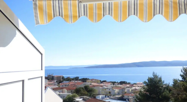 Sea View Apartment Studio for 2-3 People - Close to Commodities