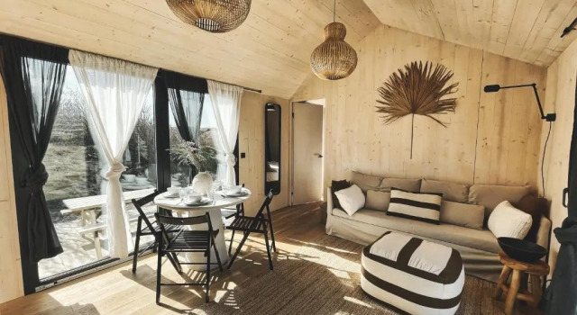 Коттедж Economy Basecamp Tiny House Eco-resort IJmuiden