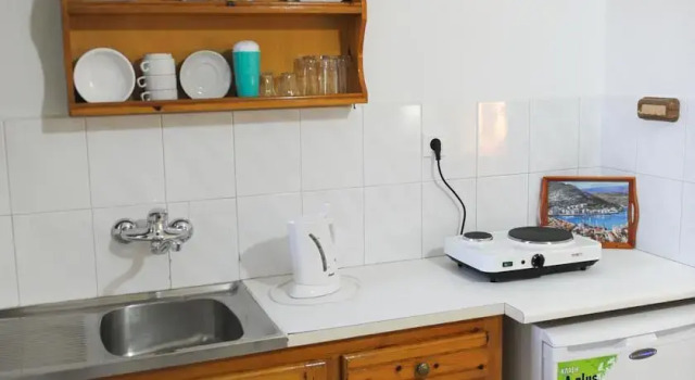 Effies Apartments, Prenota Appartamento Alinda Partheni