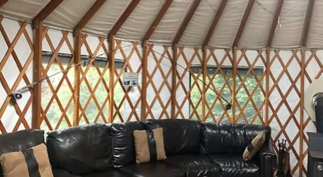 Fortress Lake Wilderness Retreat, Rezervovat Hotel Sunwapta Falls Kanada