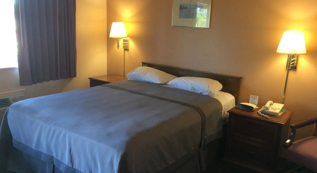 Royal Inn Eugene- Airport, Забронировать Отель Юджин Willamette Valley