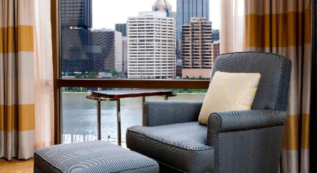 Двухместный номер Standard с видом на реку Sheraton Pittsburgh Hotel at Station Square