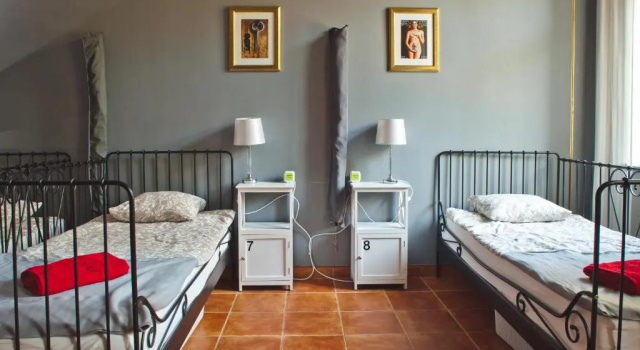Кровать в общем номере Atelier Hostel