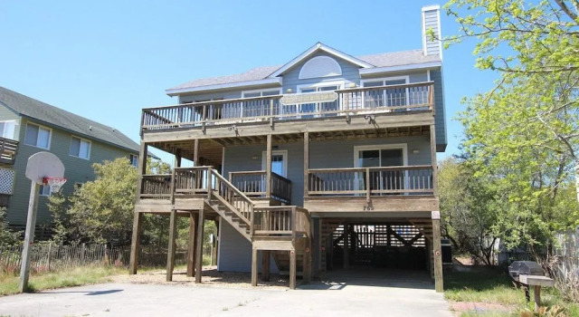 It doesn't get better than this! - 4 Br Home