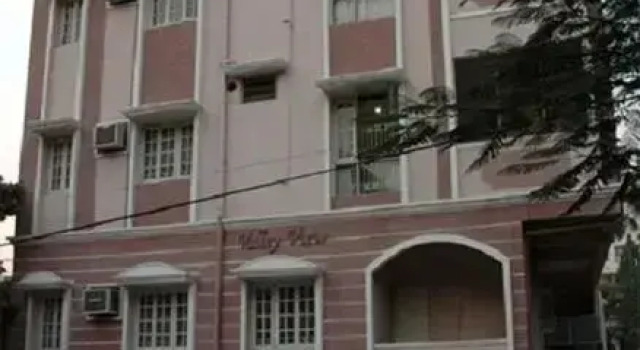 14 Square Banjara Hills, Rezerwuj Hotel Banjara Hills 