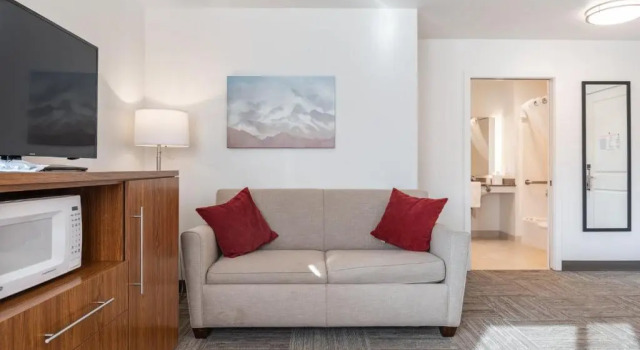 Люкс Marshall Suites Bainbridge Island, SureStay Collection by BW