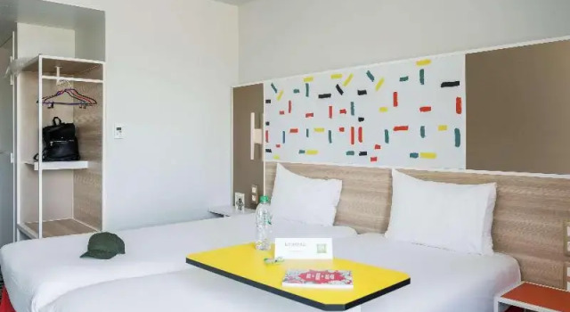 Люкс ibis Styles Versailles Guyancourt