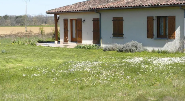 Коттедж с 4 комнатами Maison de Vacances de Récailleau