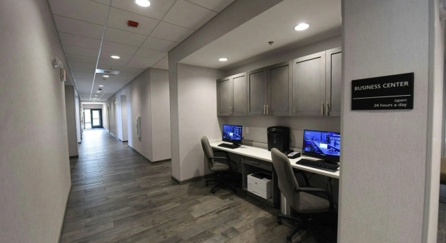 Hampton Inn & Suites Lenoir, Varaa Hotelli Lenoir Pohjois-Carolina
