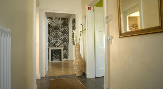 Schroders Guesthouse, Забронировать Отель Браунфельс 