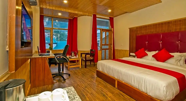 Номер Standard с балконом Sarthak Regency,Rangri, Manali,HP,Just 1 kms from Volvo parking