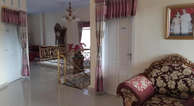 DARRA HOMESTAY TORAJA, Book Hotel Hotels in Sulawesi with Parking, Parking
