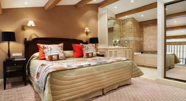 Полулюкс Дуплекс Hotel Byblos Saint-Tropez