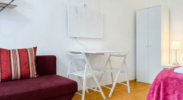 Cozy Apartment for 3 Near Lugner City