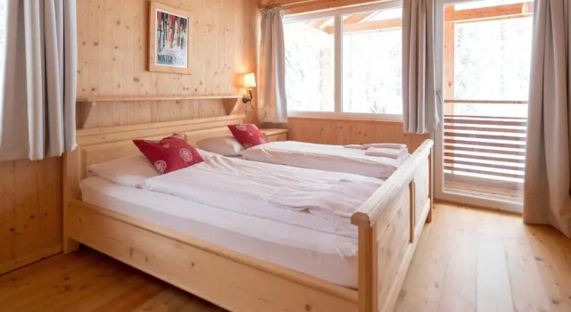 Lavish Chalet With Outdoor hot tub, Забронировать Шале Отели Туррахер-Хёэ с парковкой, рядом с Горнолыжный подъемник Оттифантенлифт, Парковка