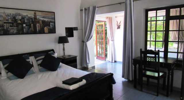 Номер Standard House on York