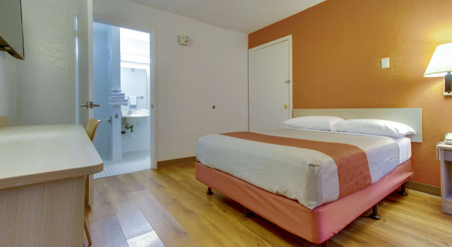 Двухместный номер Micfridge Ada/ri Shower Motel 6-Tempe, AZ - Scottsdale South