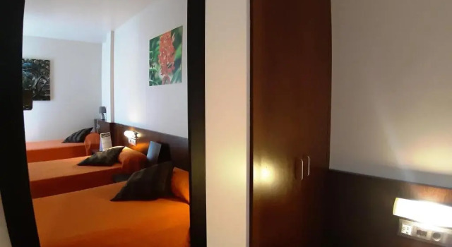 Трёхместный номер Standard Hostal Nirvana