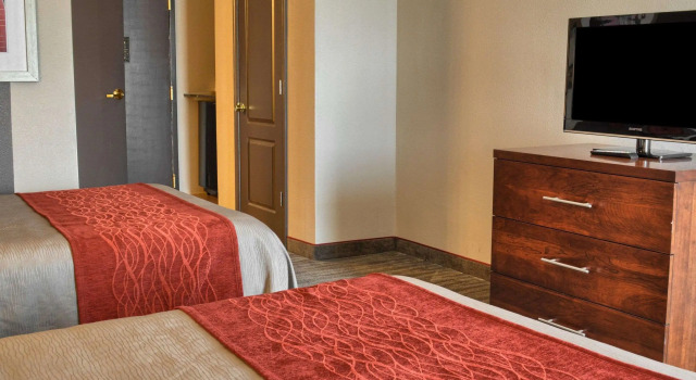 Четырёхместный номер Standard Comfort Inn Ruther Glen near Kings Dominion