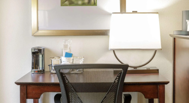 Двухместный номер Standard Hampton Inn by Hilton Petersburg Fort Lee