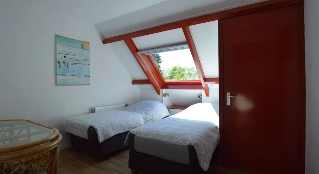 Beautiful Holiday Home in Dwingeloo With Garden, 预订 酒店 德文格洛 德伦特省
