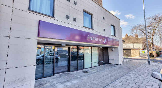 Premier Inn London Tooting, Забронировать Отель Отели Англии 3 звезды, 3*