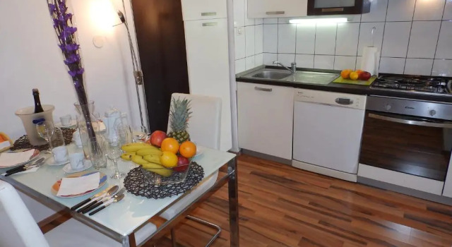 Apartment Davor, Réserver Appartement Split Comitat de Split-Dalmatie, près de Radosevac Beach