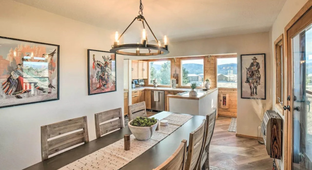 Angel Fire Mtn View Cabin w/ Hot Tub: 2 Mi to Ski, Varaa Lomakoti Angel Fire 