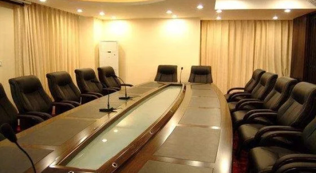 Longjiang Hongfu Hotel