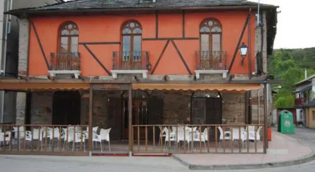 La Casina del Pozo, Book Hotel Bembibre 