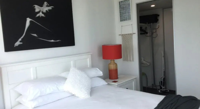 Upmarket Apartment at Beach