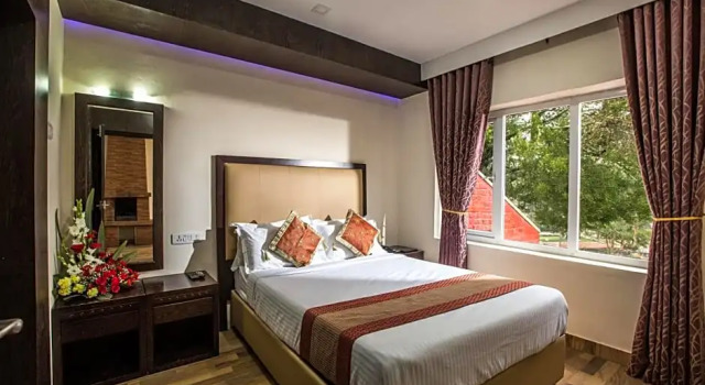 Вилла с балконом и с красивым видом из окна Hotel Lakeview