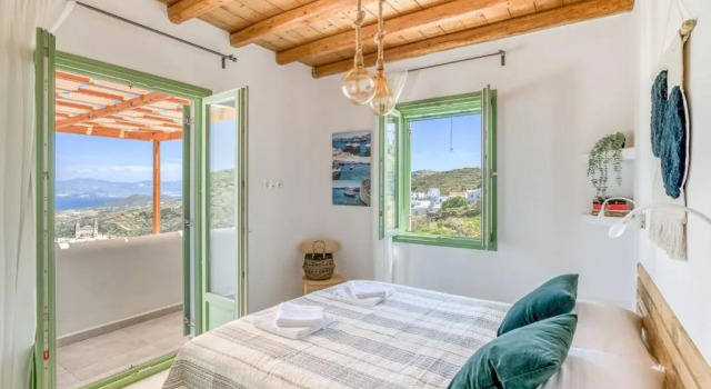 Magic 5 bdrm Villa With Swimming pool in Paros, Prenota Villa Lefkes Paro