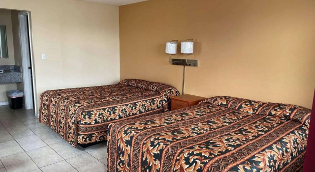 Четырёхместный номер Superior Sea Palace Motel