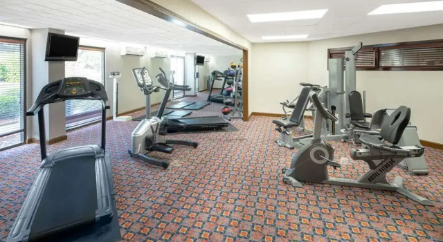 Wingate by Wyndham Greenville Airport, Book Hotel Five Forks USA