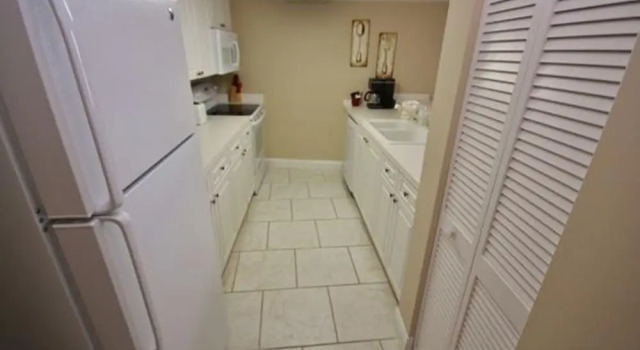 Coronado Towers 205 Apartment 3