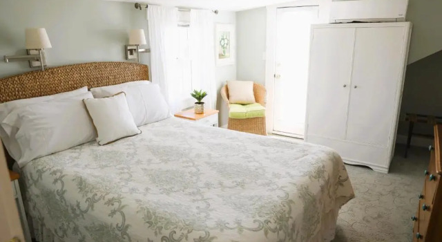 An English Garden, Buchen Sie Bed & Breakfast Hotels in New England mit Parkplatz, Parkplätze