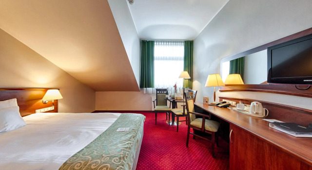 Grand Royal Hotel