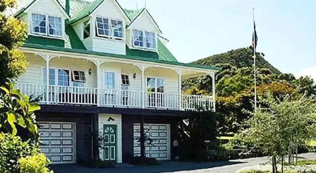 Colonial Homestay, Rezerwuj Hotel Tairua 
