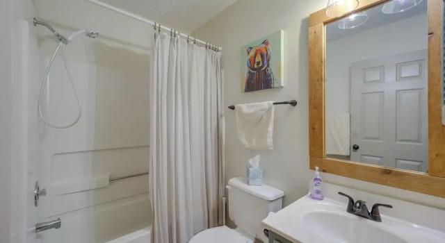 Апартаменты Cozy Condo w/ Balcony & Views in Beech Mountain!