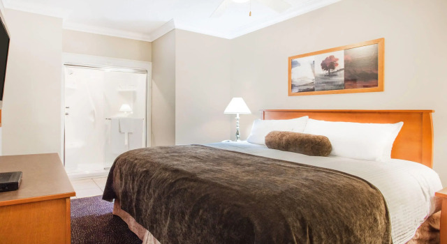Super 8 by Wyndham Castlegar BC, Prenota Hotel Castlegar Kootenay Rockies