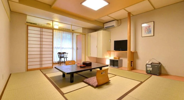 Shima Onsen Yuzurihaso Hot spring Inn, Buchen Sie Hotel Shima Gunma