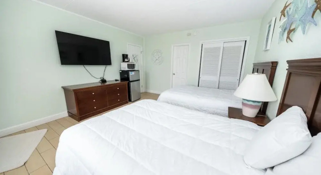 Номер Economy с видом на бассейн Nassau Inn Beachfront