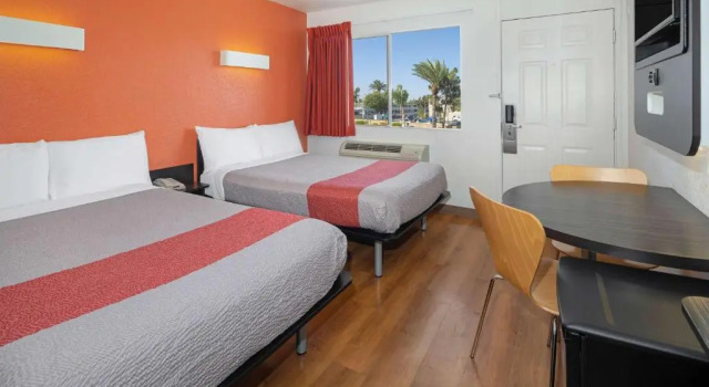 Номер Standard Motel 6-Ventura, CA - Beach