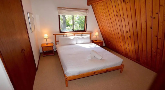 Sublime Cedar Lodge Leura, Забронировать Отель Леура Голубые горы