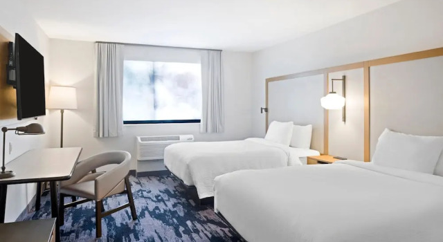 Четырёхместный номер Standard Fairfield Inn & Suites by Marriott San Diego Pacific Beach
