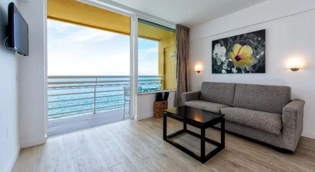 Апартаменты с балконом и с видом на море Atlantic Holiday Hotel