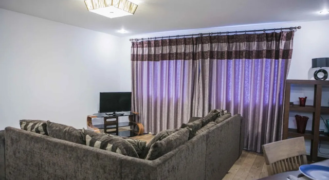 Апартаменты The Nook Serviced Apartment