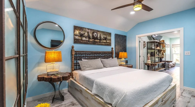 8852 Bay Pine 3 Bedroom Home by RedAwning, Varaa Lomakoti Hotellit Emerald Coast uima-altaalla, Uima-allas