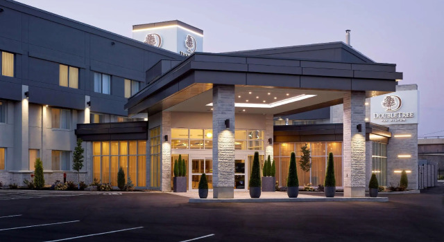 Номер Standard Doubletree By Hilton Montreal Airport